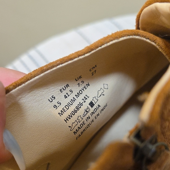 Hush Puppies Women's Tan Suede Ankle Boots - Picture 5 of 10